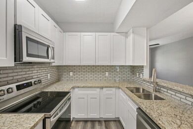 6422 New York St unit B, Houston, TX 77021 - photo 4