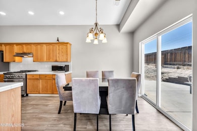 31-web-or-mls-908-jones-way