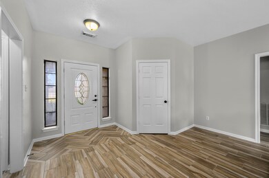 12302 Fisher Dr, Baytown, TX 77523 - photo 4