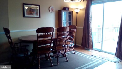 8 Woodbench Ct, Reisterstown, MD 21136 - photo 3