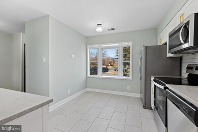 19728 Wootton Ave, Poolesville, MD 20837 - photo 6