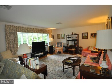 10 Orchard Ln, Burlington, NJ 08016 - photo 3
