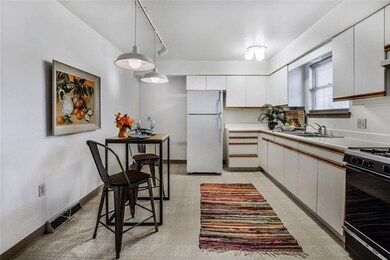 1318 Sheffield St, Pittsburgh, PA 15233 - photo 6