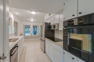 1314 E 9th St, Bonham, TX 75418 - photo 4