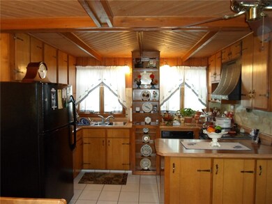 497 Pleasant St unit First Floor, Pawtucket, RI 02860 - photo 2