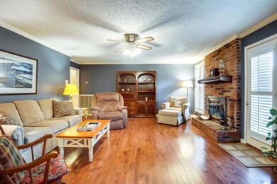 Another view of the large family room. 