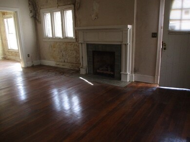 124 Jackson St, Hazlehurst, MS 39083 - photo 5