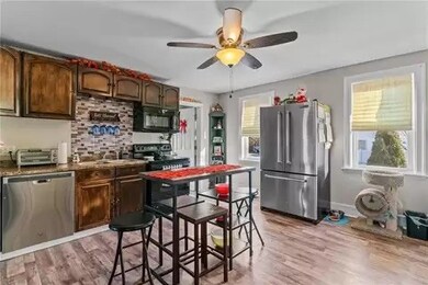 80 Reed St, Warwick, RI 02886 - photo 5