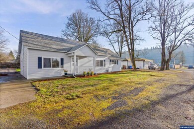264 7th St, Lyons, OR 97358 - photo 4