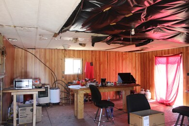 690 W Mount Royal, Ash Fork, AZ 86320 - photo 4