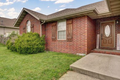 341 Meadowgate Dr-5