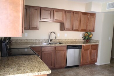 8228 W Fairmount Ave, Phoenix, AZ 85033 - photo 6