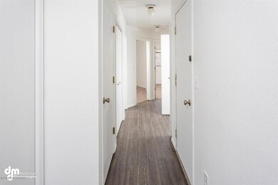 13-Front Entry_DMD_0739