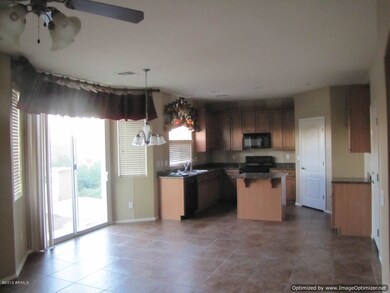 Kitchen & Dining Area