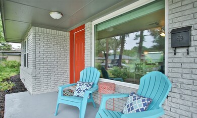 1227 W 30th St, Houston, TX 77018 - photo 3