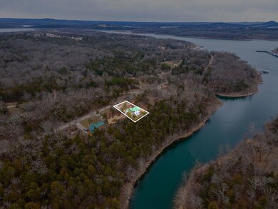 NEW CONSTRUCTION TABLE ROCK LAKE