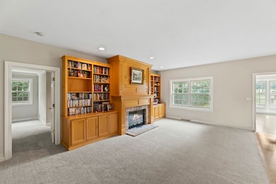 W312N4890 Chapel Ridge Rd, Hartland, WI 53029 - photo 4