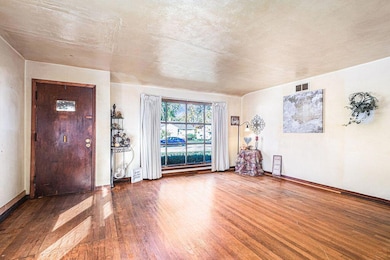 2636 Duluth St, Highland, IN 46322 - photo 5