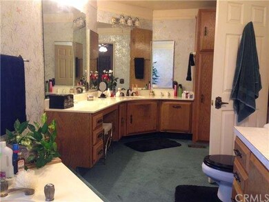 24695 Butterchurn Rd, Wildomar, CA 92595 - photo 7