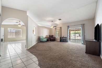 004__941 N Sericin Cir