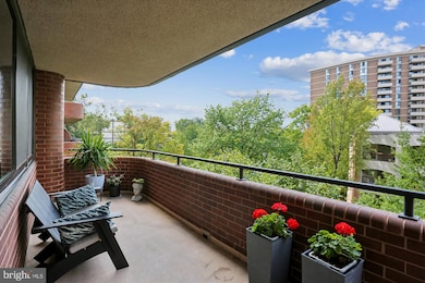 The Carleton unit 208, Chevy Chase, MD 20815 - photo 6