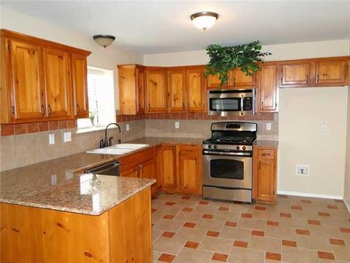 Kitchen. New stainless steel appliances.