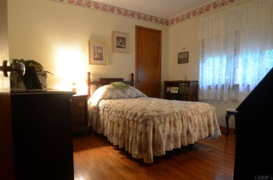 58 Benedict St, Castleton On Hudson, NY 12033 - photo 4