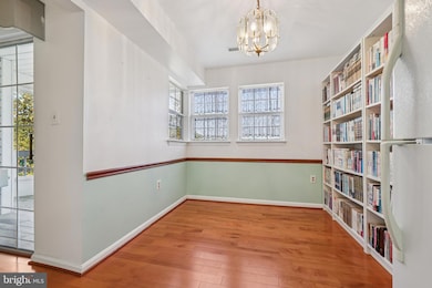 8377 Montgomery Run Rd unit I, Ellicott City, MD 21043 - photo 7