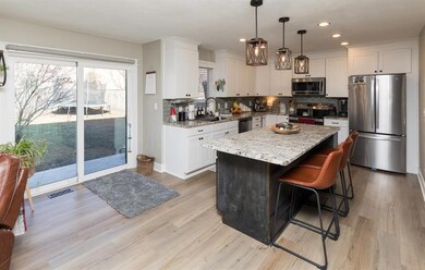 15365 Ridgeview Dr, Clive, IA 50325 - photo 5