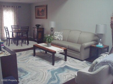 621 Willow Crest Dr, Pittston, PA 18640 - photo 4