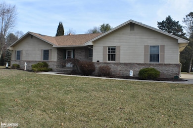 3405 Hemlock Ct, China, MI 48054 - photo 2