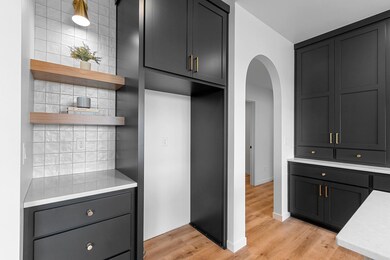 4036 Antwerp Ave, Howard, WI 54313 - photo 4