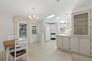 725 Camelia Ct, Lady Lake, FL 32159 - photo 6