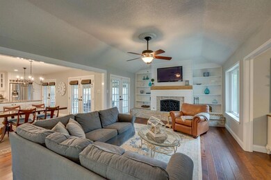 1306 Woodvine Dr, Euless, TX 76040 - photo 7