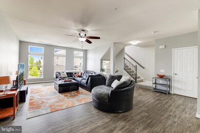 43601 Helmsdale Terrace, Chantilly, VA 20152 - photo 7