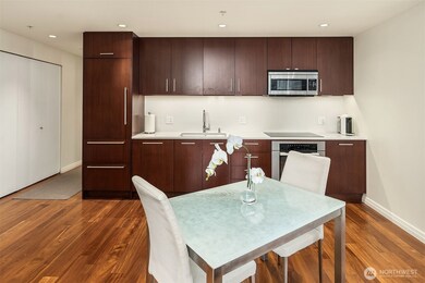 Bellevue Towers unit 2009, Bellevue, WA 98004 - photo 6