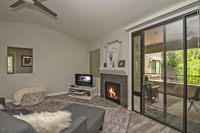 004_Living Room View