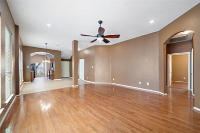 6122 Stilson Branch Ln, Houston, TX 77092 - photo 6