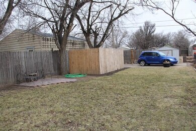903 S Madison St, Hugoton, KS 67951 - photo 3