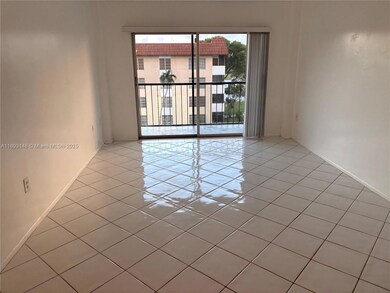 4172 Inverrary Dr unit 408, Lauderhill, FL 33319 - photo 5