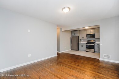 99 Acorn St, Staten Island, NY 10306 - photo 4