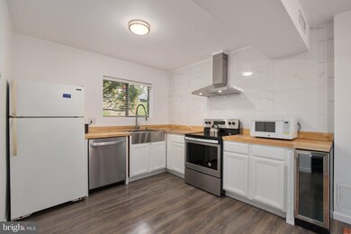 15277 Forest Grove Dr, Woodbridge, VA 22191 - photo 7