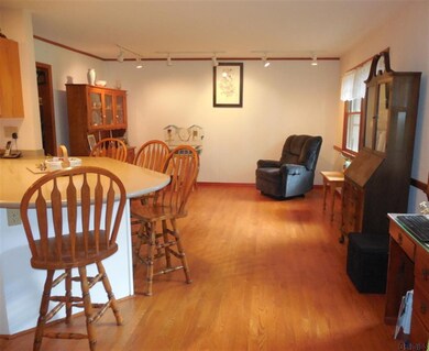 Photo 4
