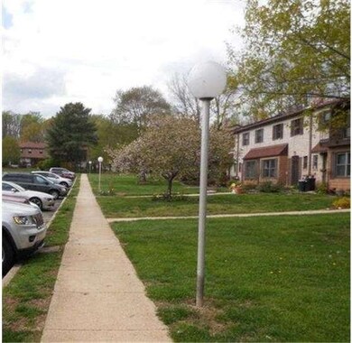 247 Bishop Dr, Aston, PA 19014 - photo 4