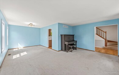 325 Country Ln, Algonquin, IL 60102 - photo 5