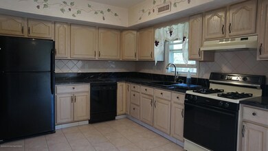 8 Plumstead Rd, Sewell, NJ 08080 - photo 5