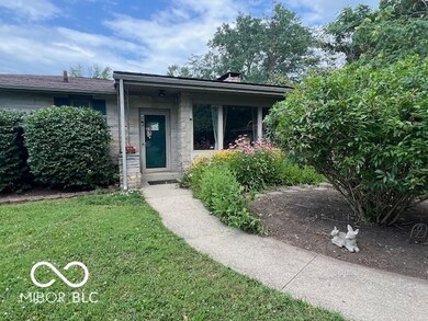 1802 Laurel Dr, Columbus, IN 47203 - photo 2