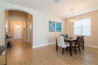 Foyer / Dining