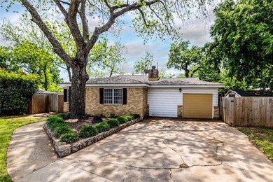 26 Page St, Hurst, TX 76053 - photo 2