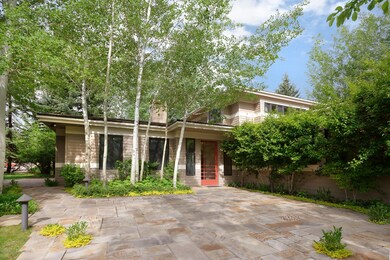 805RoaringFork_Crest002